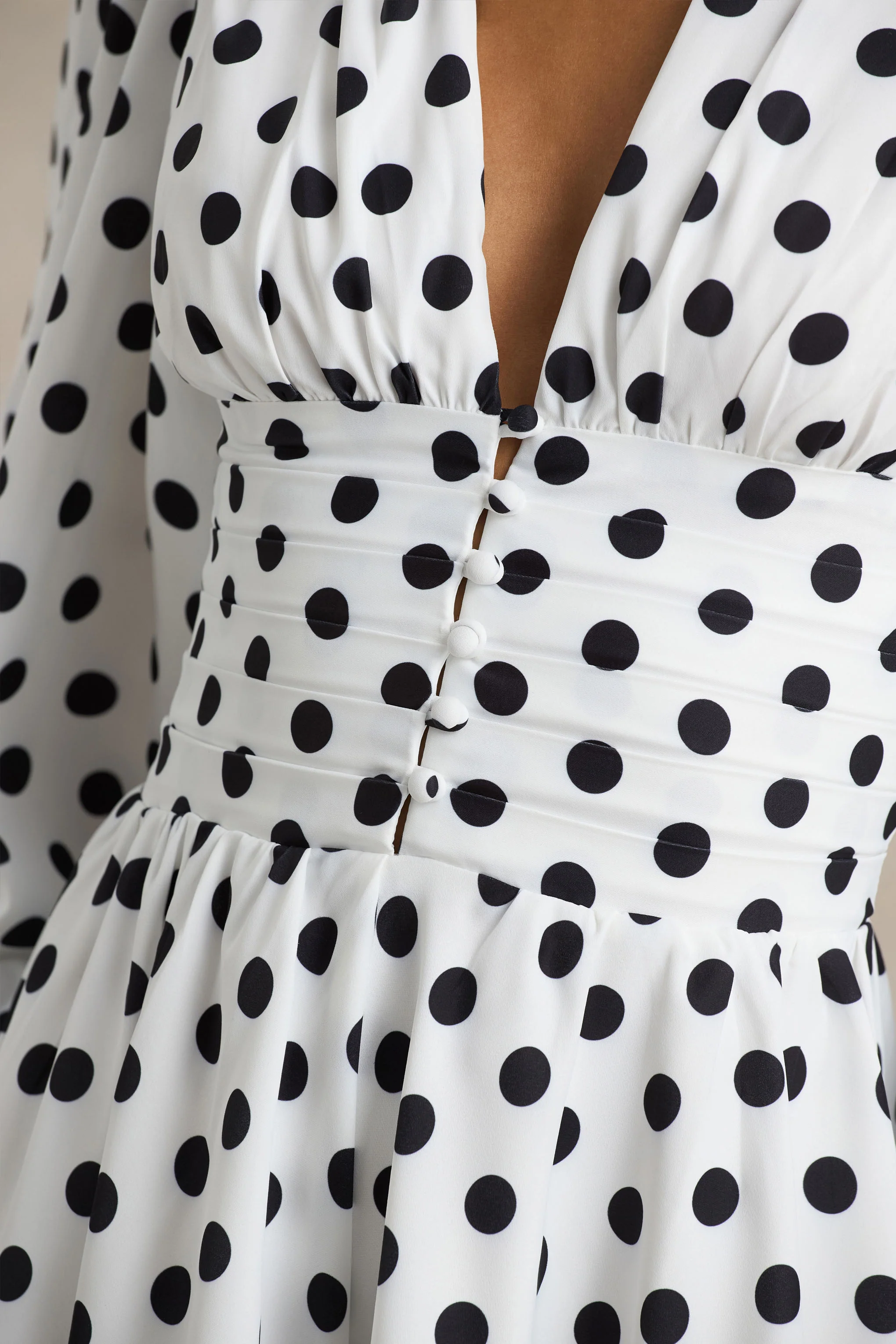 Laurel | White Polka Dot V-Neck Balloon Sleeve Romper - Image 13